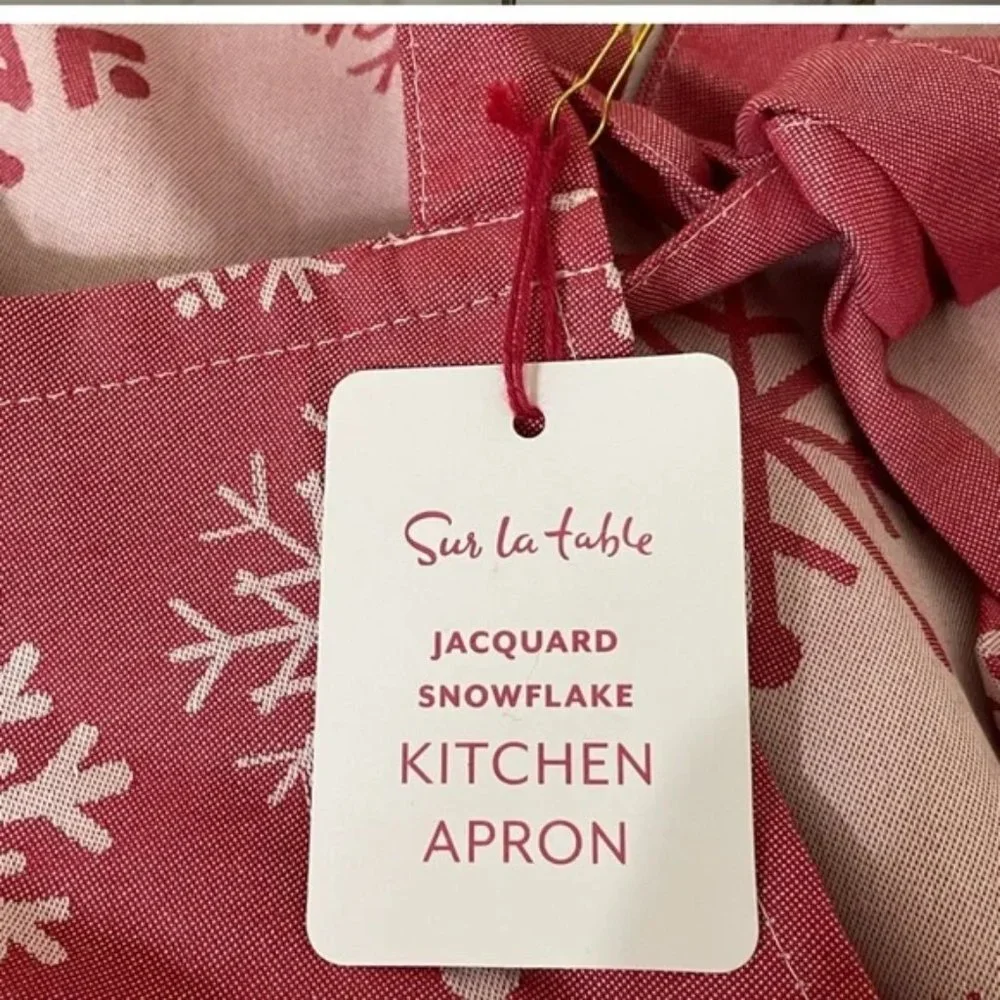 Sur la table Jacquard Snowflake Kitchen Apron. NWT